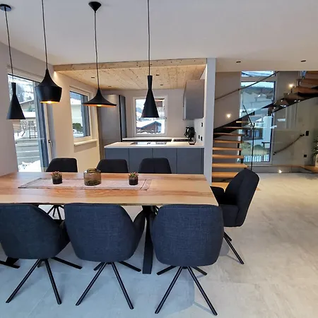 펜션 Schlossalm Bis 9 Personen 배드호프가스타인