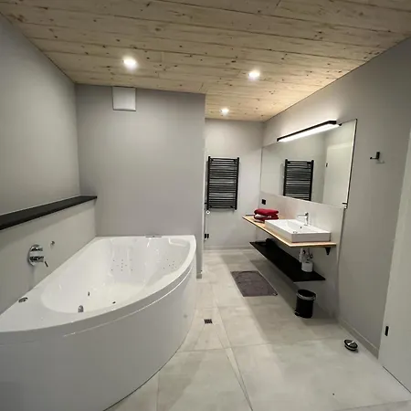 Ferienhaus Schlossalm Bis 9 Personen *